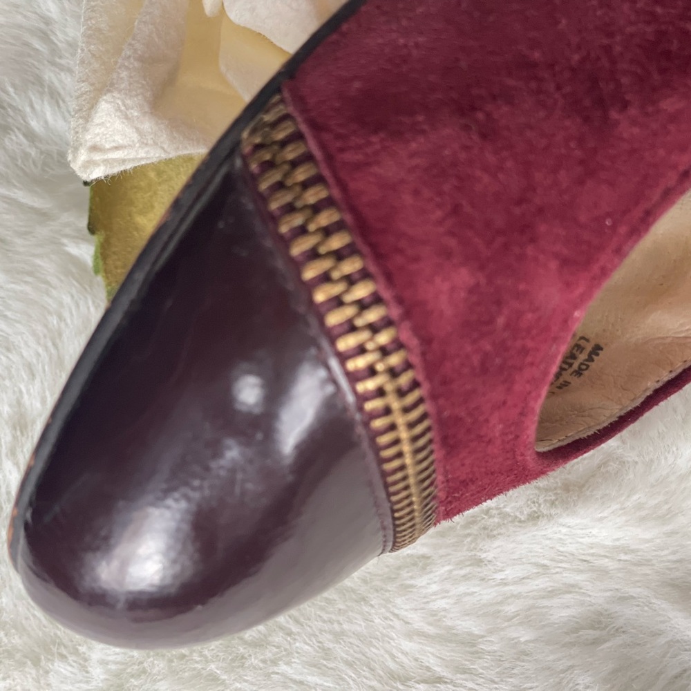 MICHAEL KORS LEATHER-SUEDE RED BURGUNDY 3 3/4” ROUND TOE HEELS w/Brass hardware - Picture 9 of 11